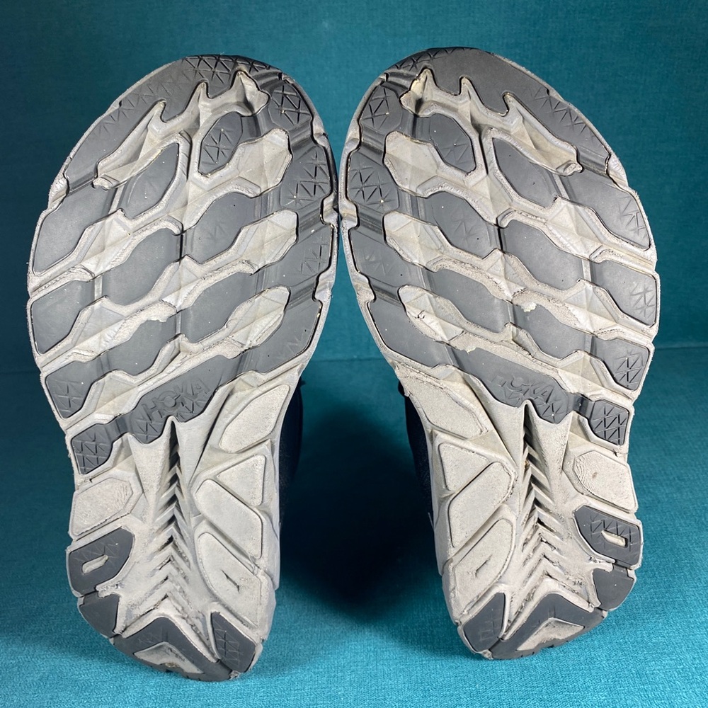 ❌SOLD❌Size 11 - Men’s Hoka One Clifton 8 black shoes - Picture 7 of 9